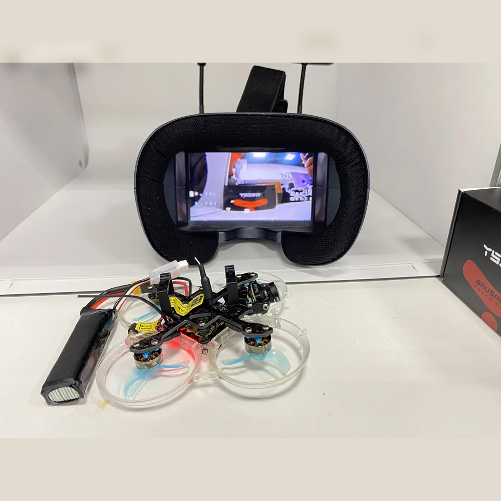 FPV Goggles 008D 5.8G 40CH 4.3 - Drone Racing Goggles recension och pris